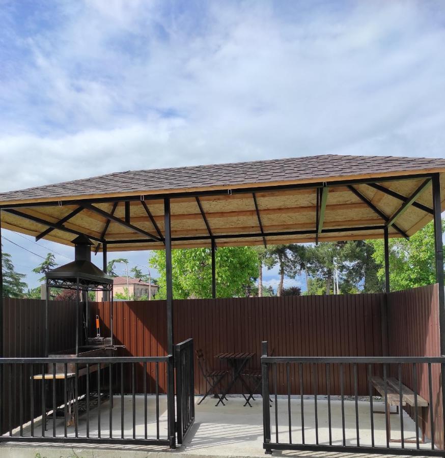 Guest House Dana Pizunda Exterior photo